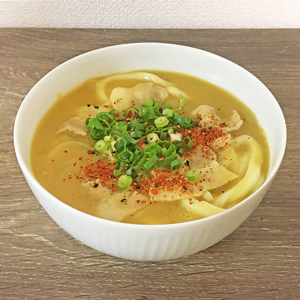 黄色いカレーうどん